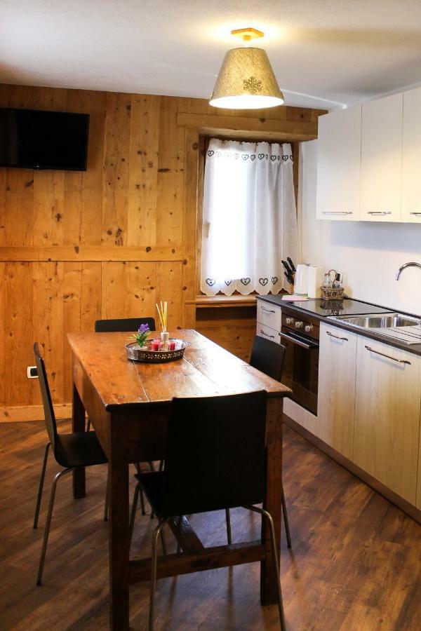 Maison D'Antan Alloggio Ad Uso Turistico Vda Charvensod N 0022 Aosta Bagian luar foto
