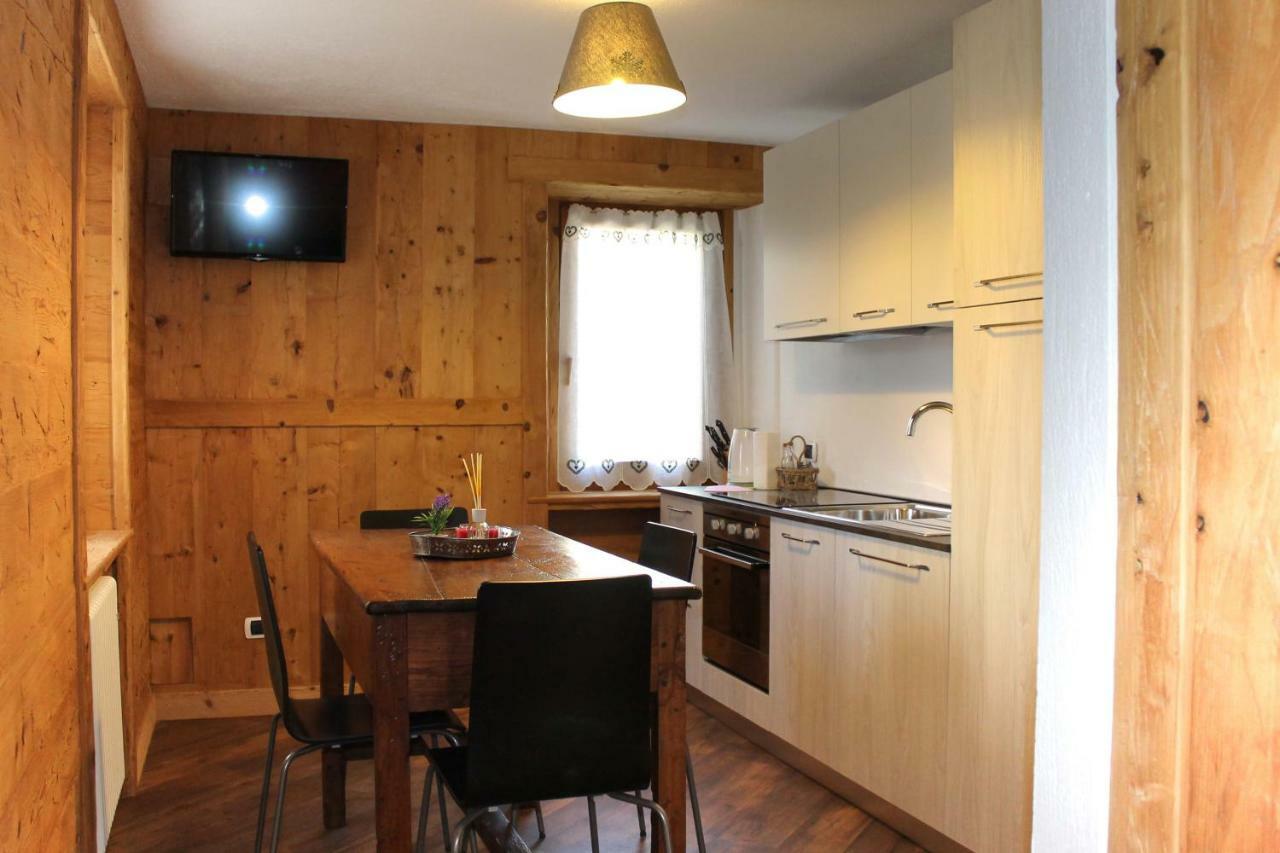 Maison D'Antan Alloggio Ad Uso Turistico Vda Charvensod N 0022 Aosta Bagian luar foto