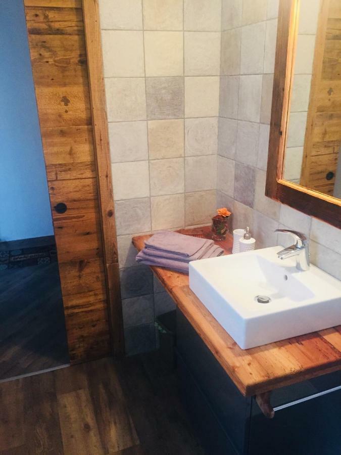 Maison D'Antan Alloggio Ad Uso Turistico Vda Charvensod N 0022 Aosta Bagian luar foto