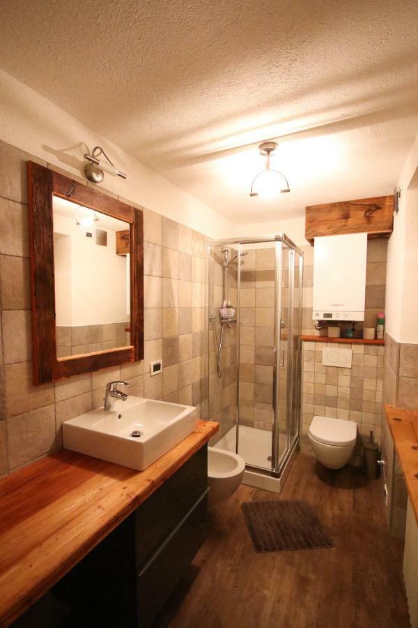 Maison D'Antan Alloggio Ad Uso Turistico Vda Charvensod N 0022 Aosta Bagian luar foto